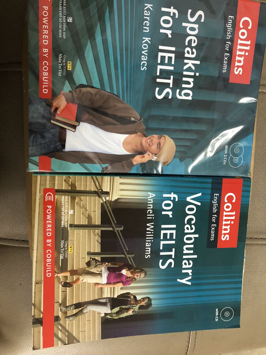 Mua 2 quyển nhưng có 1 quyển không được gói cẩn thận. Hàng giao nhanh