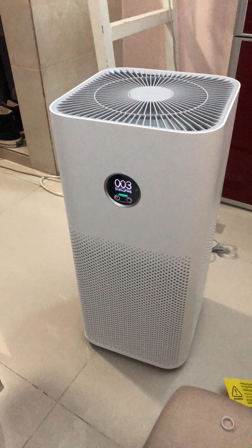 Hãng chính hãng nhưng giá lại rẻ hơn các sàn khác. Giao hàng nhanh nữa chớ. Đã sử dụng máy được hai ngày thấy rất tốt. Kết nối với Mi Home rất tiện