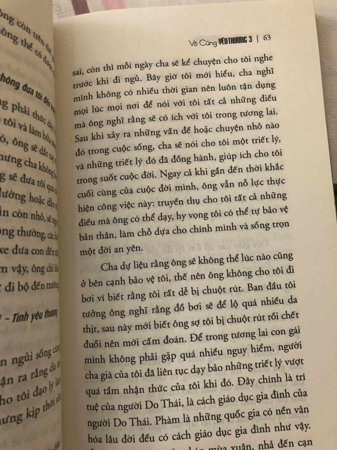 Chất lượng giấy in kem, mầu vàng vàng