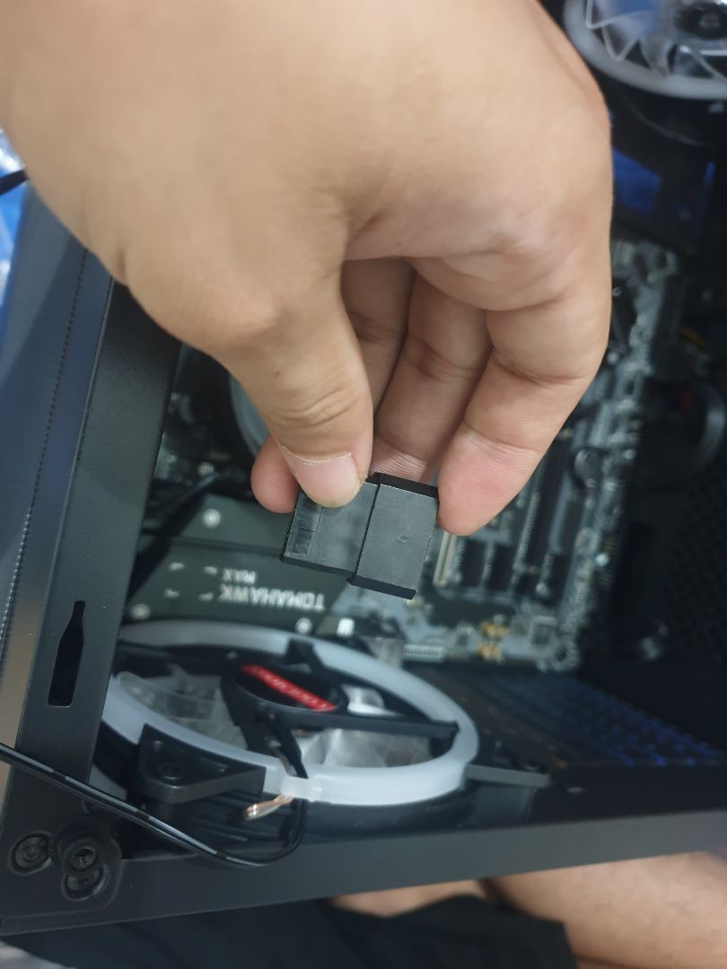 Shop làm ăn không uy tín. giao Fan chân pin không kết nối được với Hub và Main