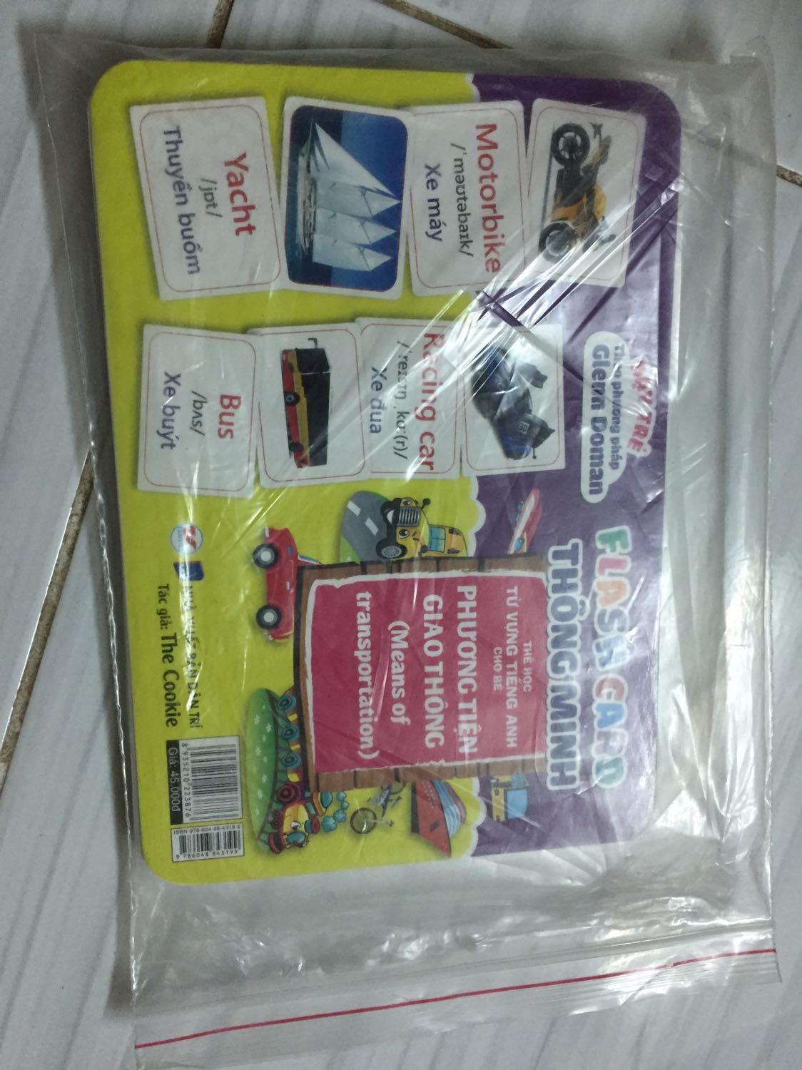 Mình khá hài lòng về chất lượng sp và dịch vụ giao hàng. Hôm qua đặt thì hôm nay có hàng. Mở ra thích lắm! Nhìn giấy hơn ngà ngà kem chứ ko trắng nhưng khá cứng cáp. Mình nghĩ mình sẽ sử dụng được khá lâu. Cảm ơn!