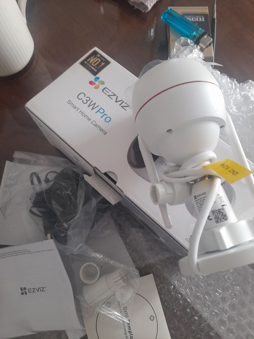 trên ghi tặng kèm theo thẻ nhớ mà giao thì ko có ko thành thật rùi