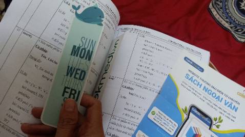 Sách đẹp, hướng dẫn chi tiết từ cơ bản đến nâng cao, phù hợp với người mới làm quen, còn được tặng chặn sách nữa nha 🥰