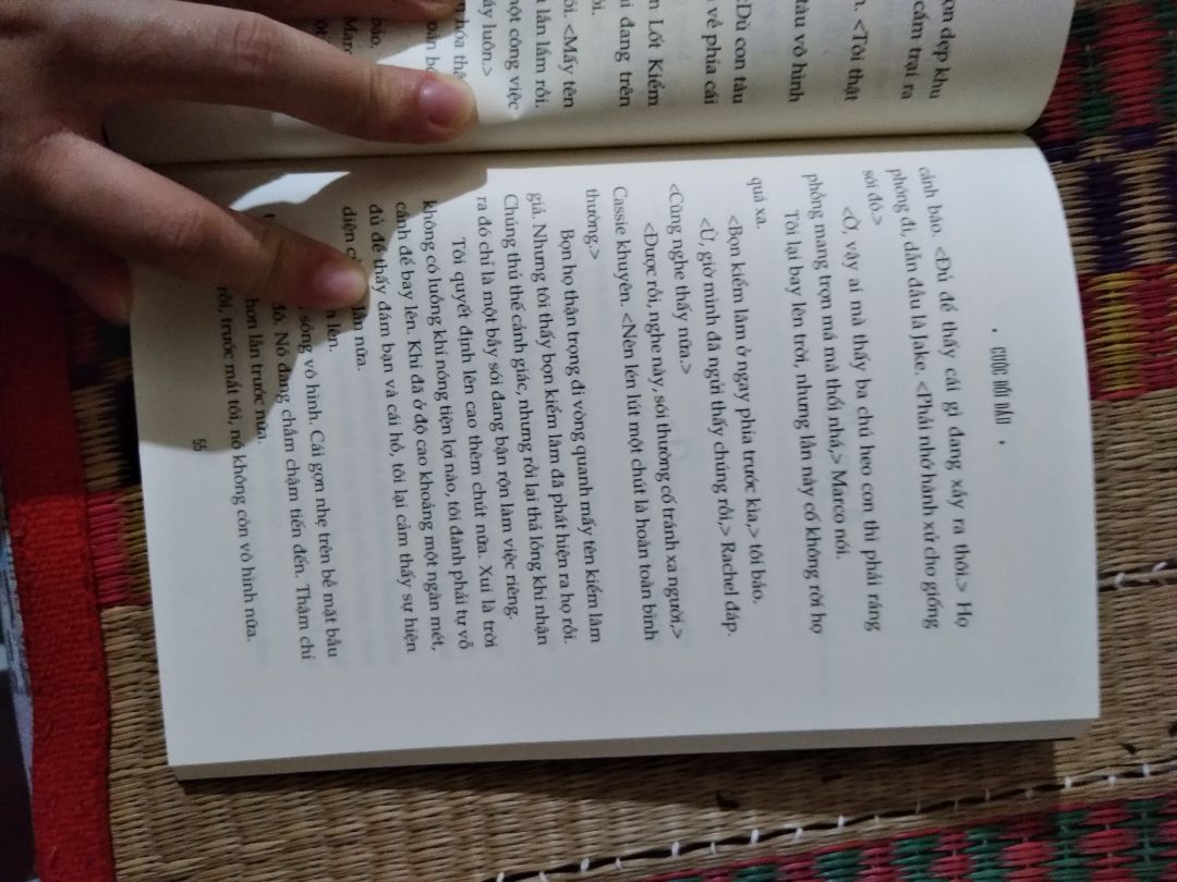 giao hàng nhanh, bìa đẹp, sách tốt, hài lòng  :)