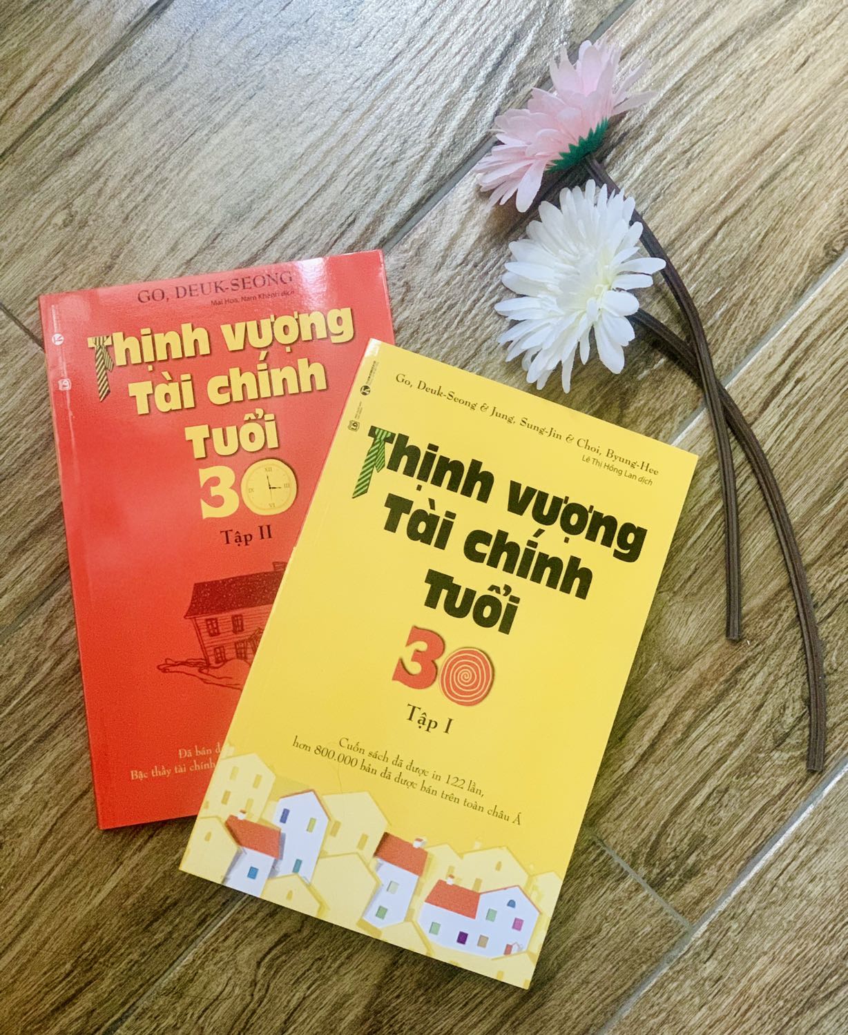 Tiki giao hàng rất nhanh (khoảng 40h đồng hồ kể từ thời điểm đặt sách). Khi mở kiện hàng, sách mới tinh, được bọc cẩn thận trong túi nilon. Tôi cảm thấy rất hài lòng về chất lượng sách và tốc độ xử lý đơn hàng.
