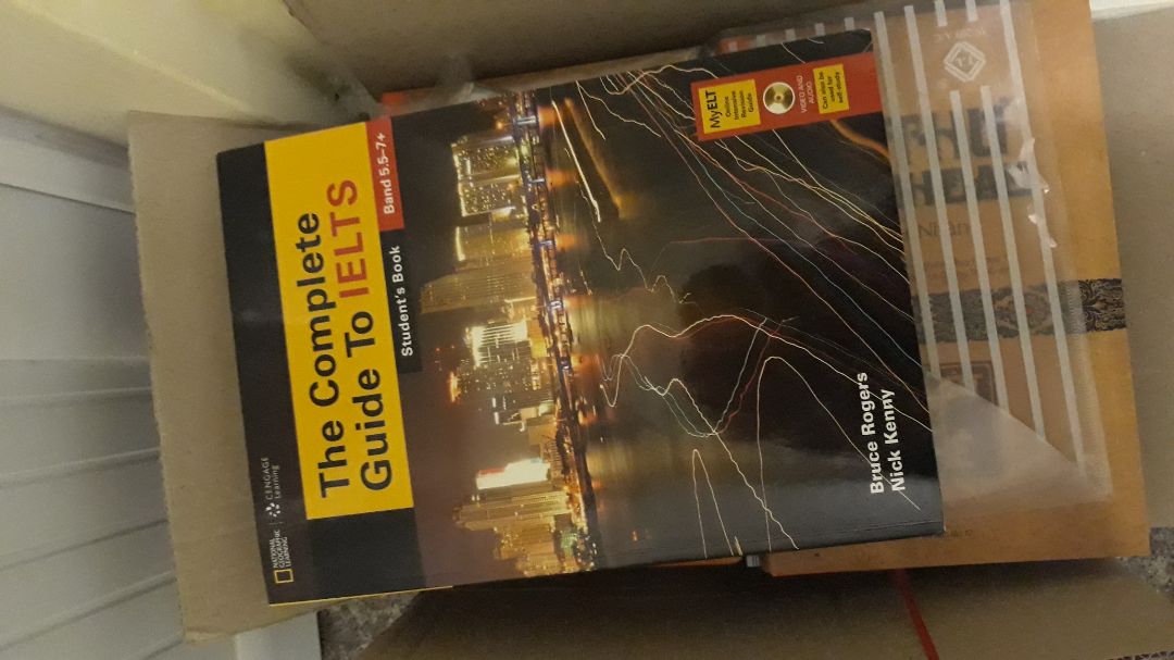 Mình mua sản phẩm này trong chương trình ưu đãi ,giảm cực cao của Tiki. Sản phẩm hơi bị bẩn xíu, nhưng giá quá rẻ nên bỏ qua.