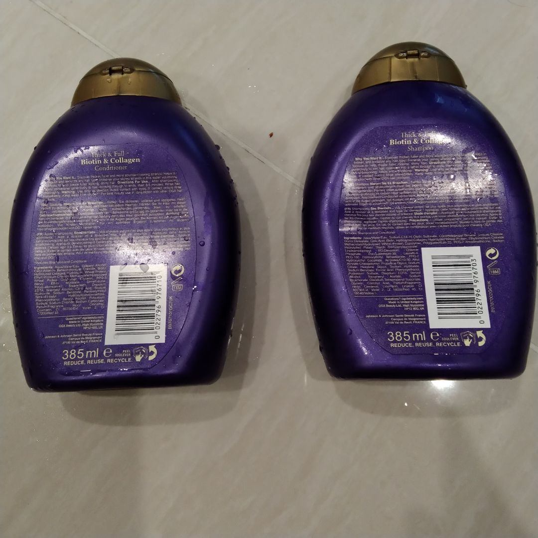 sản phẩm mùi, màu sắc quá khác so với cùng sản phẩm mình đặt hàng xách tay trước đó. Sản phẩm gây ngứa và rụng tóc nghiêm trọng.