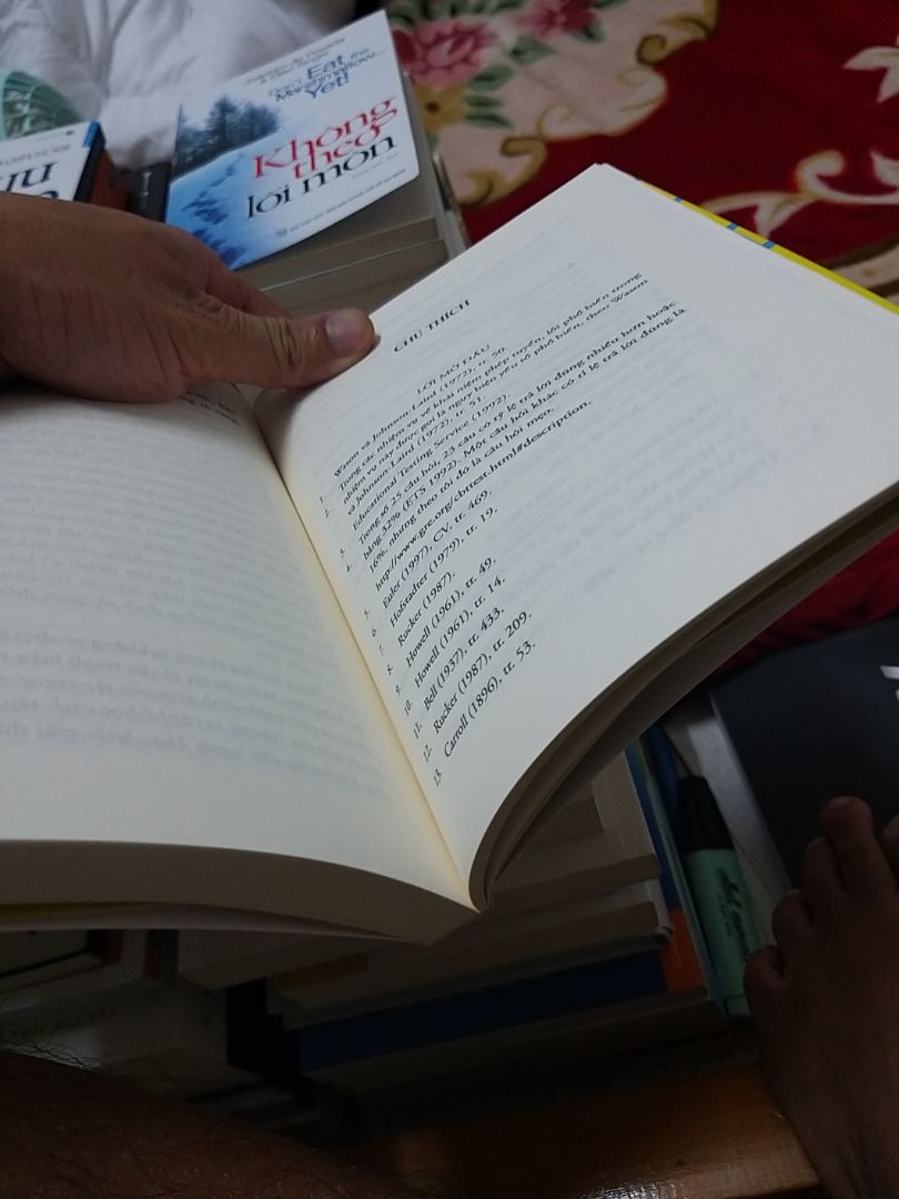 Rất nhiều vd chứng minh về tính logic trong mọi hoạt động cs.Sách dày mà chú thích tầm 60 trang rất thừa thãi