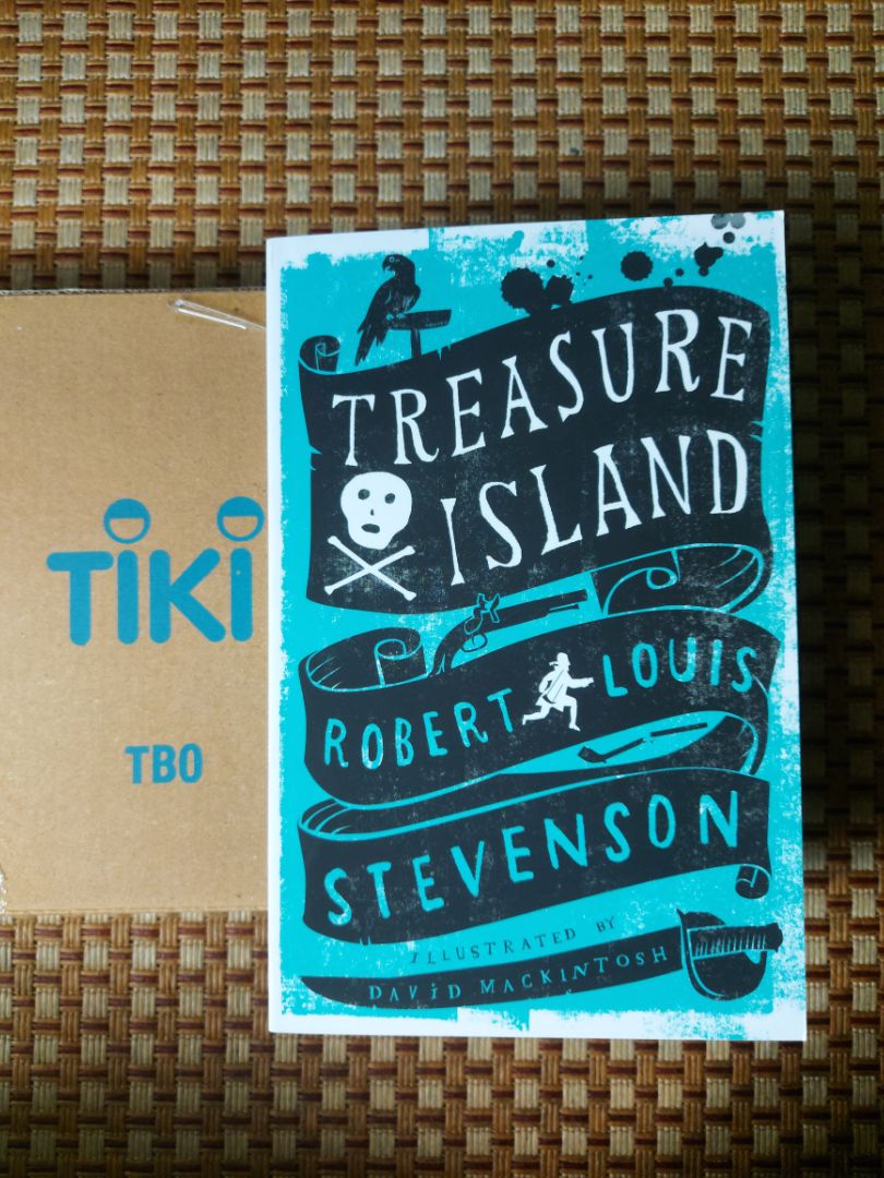 Thái độ nhân viên kém và nói giọng rất khó chịu với khách hàng nhưng bù lại là cuốn sách cực kì hoàn hảo từ trong ra ngoài :))