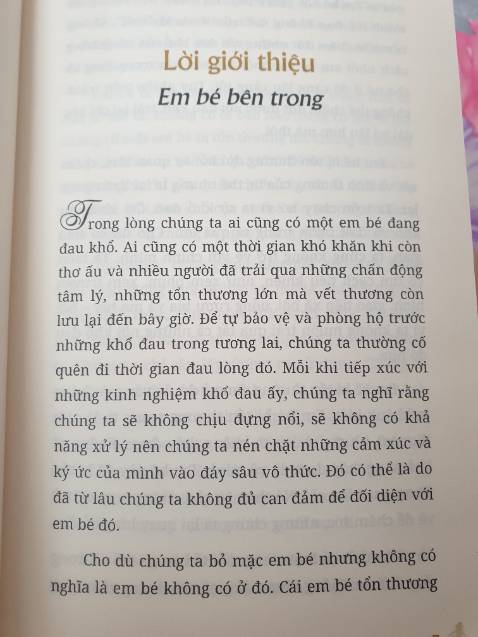 Mình tình cờ nghe về sách này trên youtube, thấy hay nên đặt 3 cuốn luôn, về mới đọc hai trang mà thấy nội dung hấp dẫn nhe, sẽ có nhiều thông tin hữu ích lắm đây.