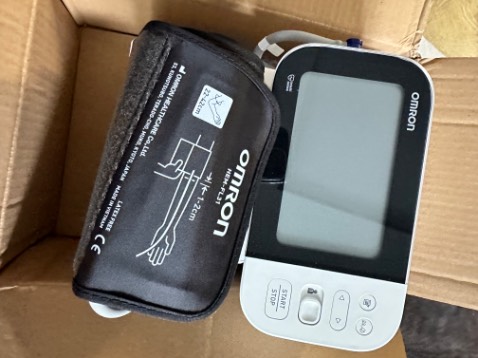 Máy Đo Huyết Áp Bắp Tay Omron HEM 7361T | Hàng Chính Hãng Nhật Bản = giá cao !