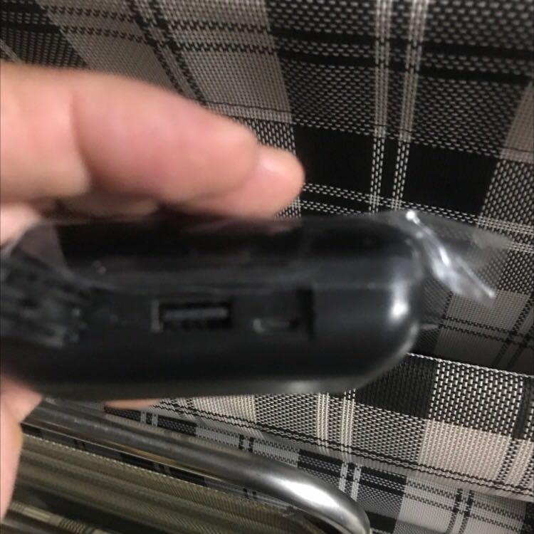 Đánh giá đầu tiên cho shop Điện tử sài gòn: cảm nhận ban đầu khá ok chất lượng âm thanh ổn pass hay (cũng không thể đòi hỏi hơn với loại tai nghe giá như thế này), giao hàng khá nhanh.lần đầu mua trên tiki thấy hài lòng