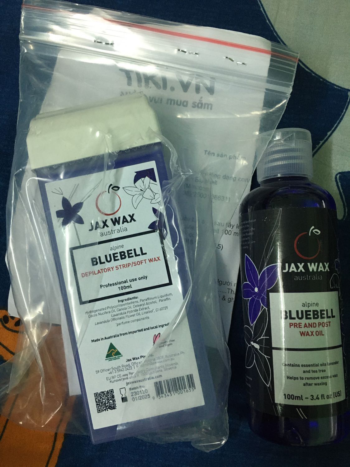 Chưa sử dụng nên không biết chất lượng như thế nào.
Mà khui thùng hàng ra là thấy cái bọc đựng chai lăn rách tè le như vậy rồi. Bộ bên nhà bán khui để bỏ 2 tờ hướng dẫn sử dụng vô chắc??? Khui kì thiệt. >”<
Sản phẩm thì không bị gì, nhưng cảm giác làm ăn đóng gói cẩu thả quá. 
Bị mất điểm với khách hàng.