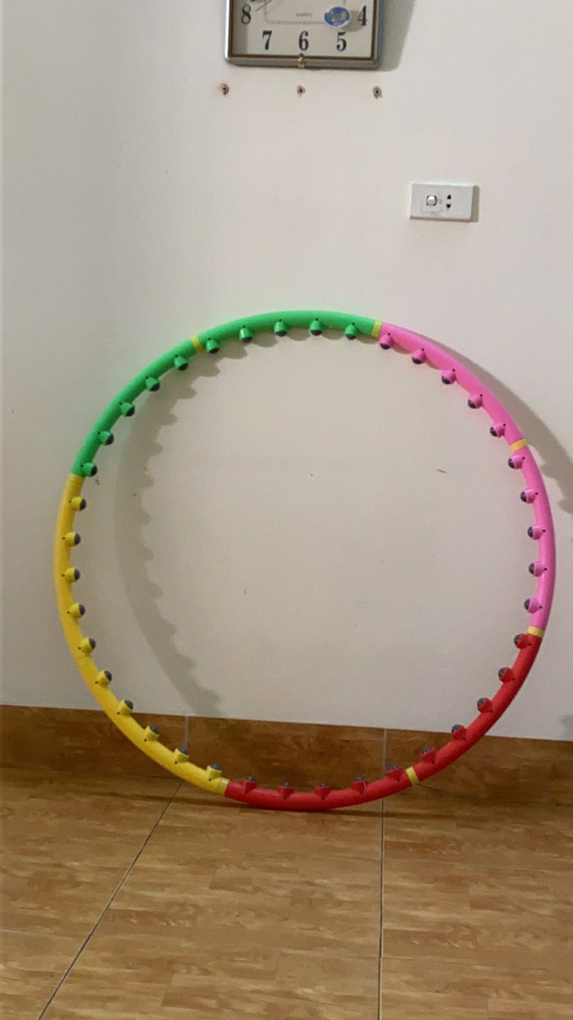 Vòng đẹp, chất liệu tốt ms lắc 1 xíu mà căng hết cơ bụng. shop giao hàng nhanh. đóng gói kĩ cực kì luôn ý sau sẽ ủng hộ tiếp