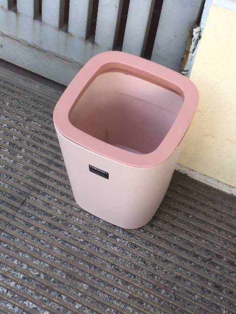 Tiki giao nhanh như điện, đóng gói cẩn thận, màu sắc trắng nhã vừa đẹp vừa sang trọng, rất tiện lợi và sạch sẽ, đáng đồng tiền bát gạo