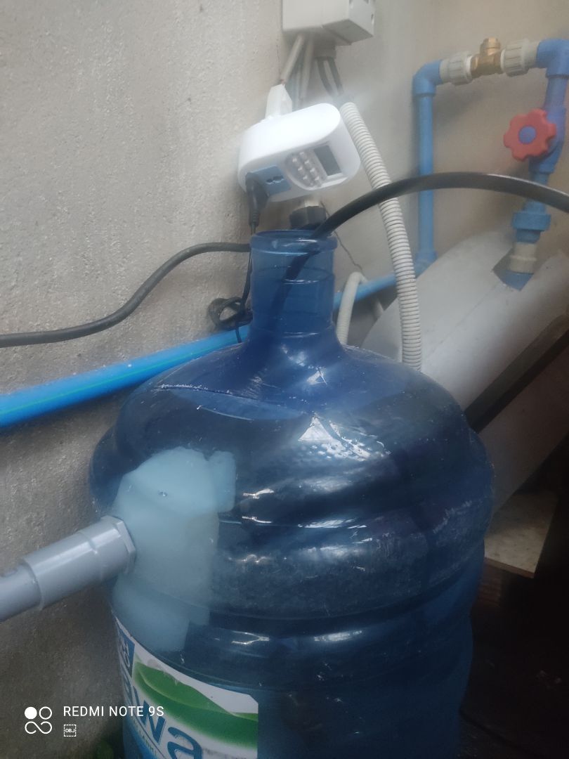 sản phẩm không đúng mô tả không đóng kín nước bị tràn