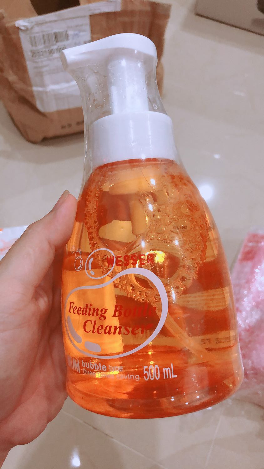 25 ngay mới nhận dc hàng do ảnh hưởng của dịch. Cám ơn đội ngũ shiper, Tiki và shop hỗ trợ để giao hàng cho mình. Bên trong bọc kỹ còn cái thùng giấy ở ngoài chắc do lưu kho lâu nên nhào móp hết hên hàng bên trong ko sao. Có thấy đọng nước ở vòi đã nt hỏi shop nói bóc ra xài thôi. Chưa xài nên chưa cho đánh giá về chất lượng sp đc