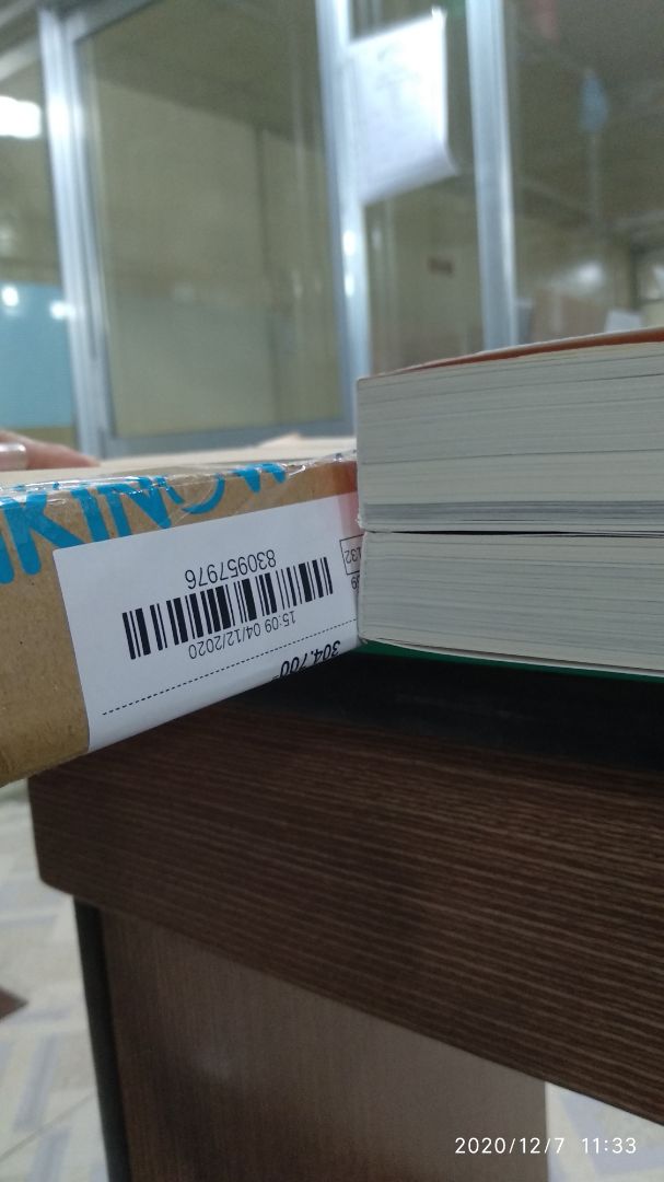 Nội dung mà sách cung cấp cực hữu ích, mọi người có thể nhín chút thời gian đọc tham khảo. Sách đẹp, riêng sách là 5*. Nhưng cách Tiki đóng gói sách thấy không hài lòng lắm. Tiết kiệm không đáng có, hai cuốn sách có độ dày hơn hộp carton dùng đóng hai quyển sách. Làm cuốn sách vốn đẹp mà lại không đẹp, bị trầy trụa và cong queo vài cạnh sách. Đội ngũ đóng gói sách nên học cách đóng gói sách của Fahasa.