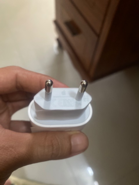 Giao nhanh, đóng gói cẩn thận, chính hãng, sạc nhanh.