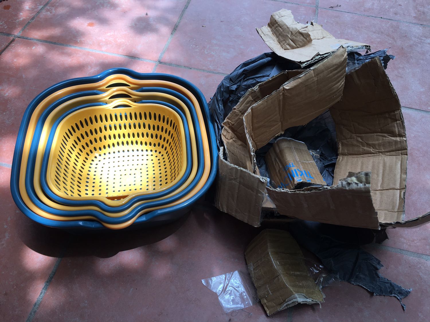 Hàng quá mỏng manh.đóng gói không đảm bảo Hàng quá mỏng manh.đóng gói không đảm bảo