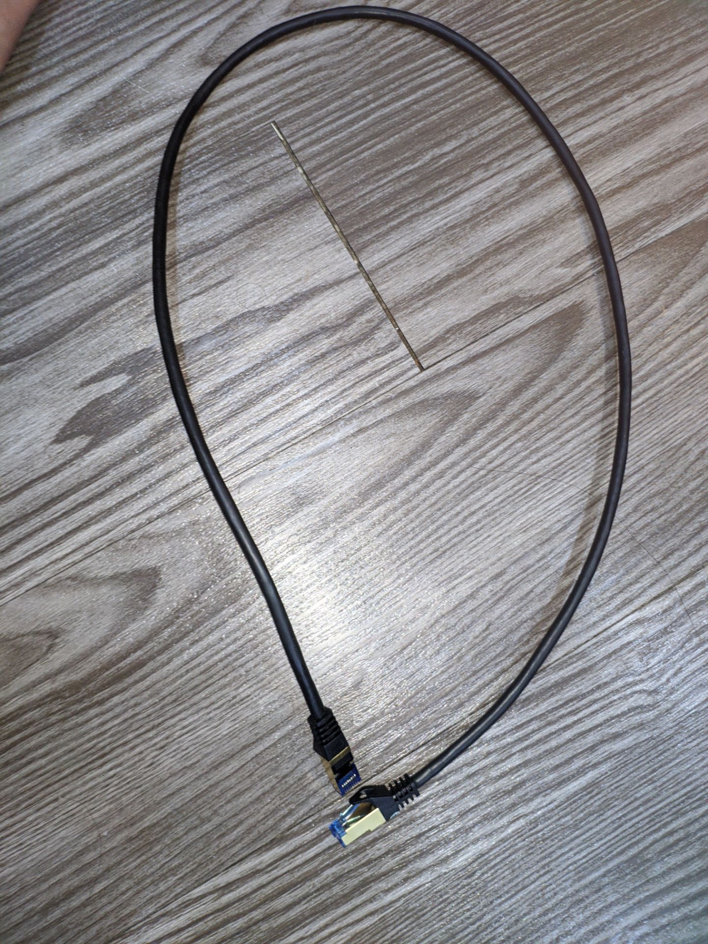 Cảm giác mua mấy tháng rồi mới biết bị lừa, sản phẩm không phải Cat7 10Gbps như nhà bán hàng nói. Cắm vào mạng chỉ nhận LAN 100Mbps thua cả dây Cat5e nhận được Full-Deplex 1Gbps