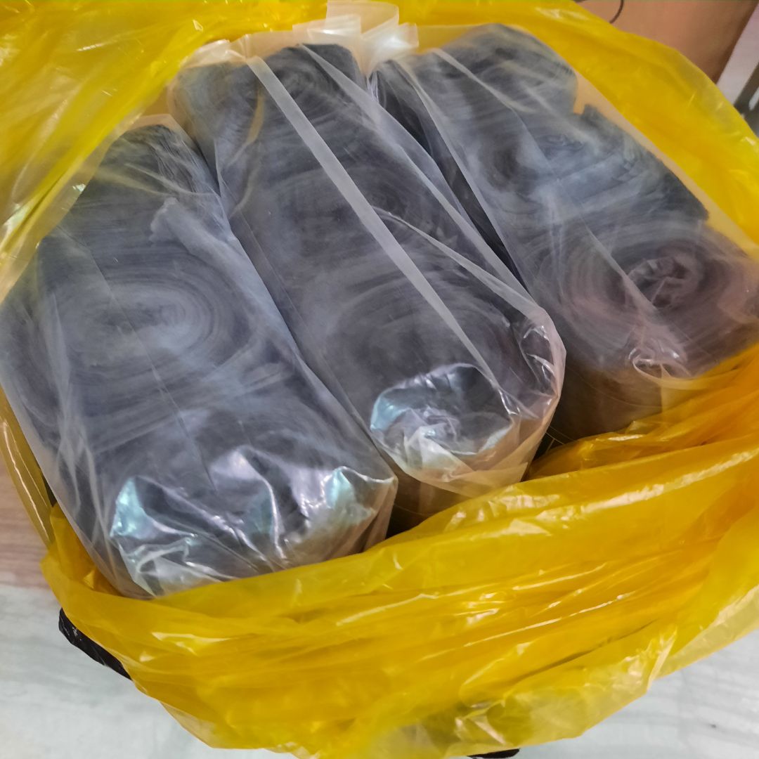 giao thiếu số lượng. để combo 6 cuộn dat x3 thành 18 cuộn mà giao co 9 cuộn hà. làm ăn kì cục quá giao thiếu số lượng. để combo 6 cuộn dat x3 thành 18 cuộn mà giao co 9 cuộn hà. làm ăn kì cục quá