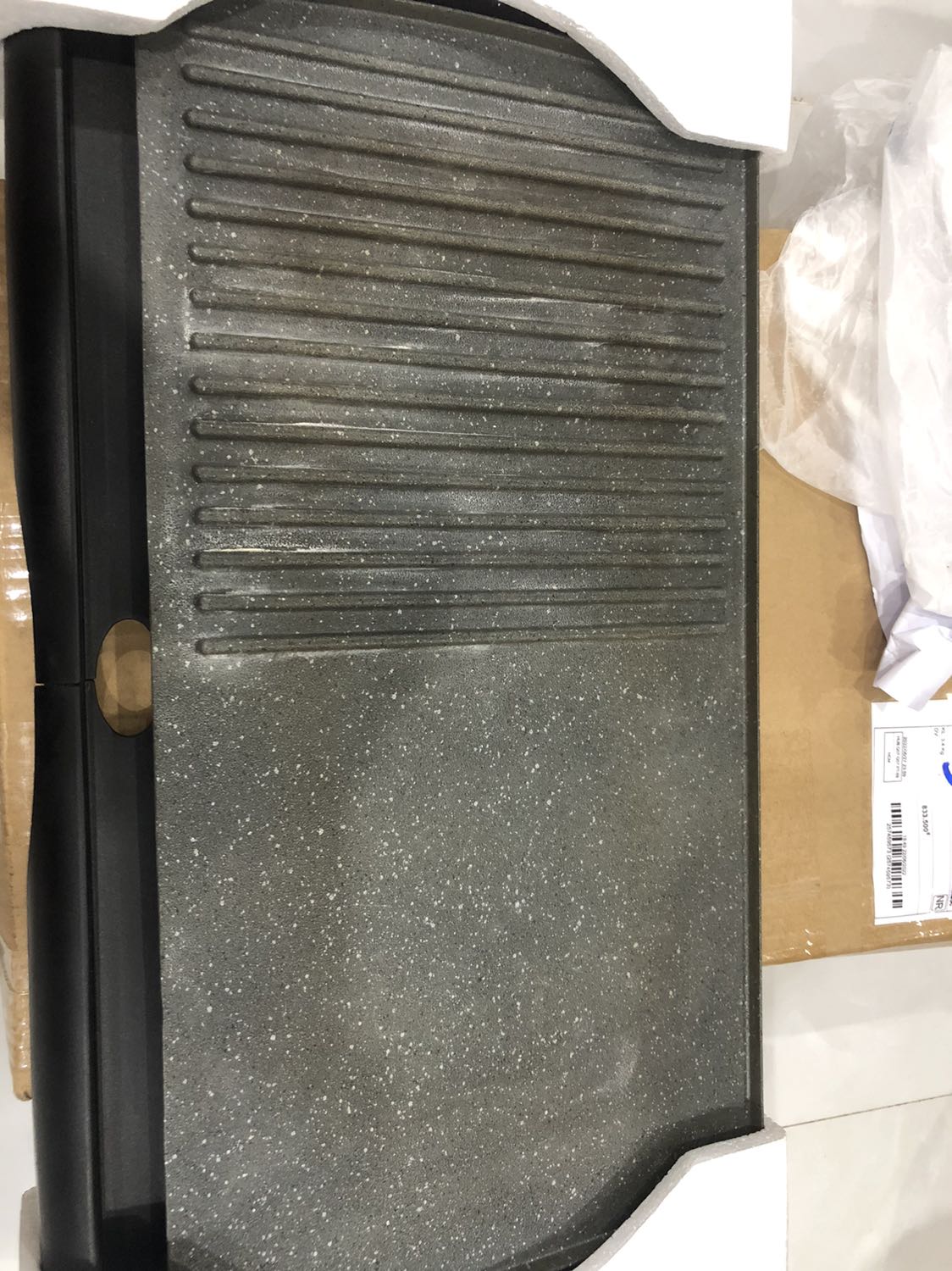 Gởi lộn cho mình hàng cũ không đúng tên mình…do mình đi làm con trai mình còn nhỏ nên không biết kiểm tra nên nhận hàng cũ nhờ Tiki đổi lại giùm mình.