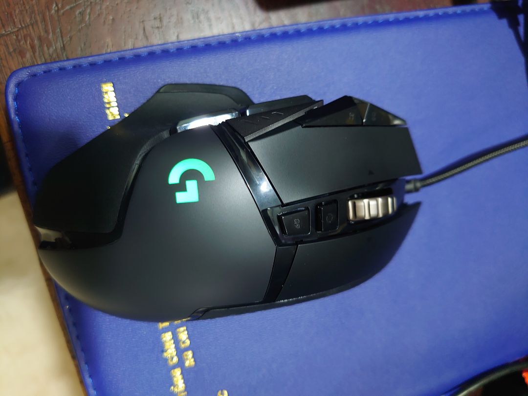 mouse xài có rất nhiều chức năng, thiết kế vừa vặn với tay không bị mỏi khi dùng thời gian lâu. Ngoài ra phải tải GHub để vọc thêm nhiều chức năng của mouse, dây mouse bọc dù nên rất chắc chắn và ko dễ bị rối và tróc vỏ. mouse xài có rất nhiều chức năng, thiết kế vừa vặn với tay không bị mỏi khi dùng thời gian lâu. Ngoài ra phải tải GHub để vọc thêm nhiều chức năng của mouse, dây mouse bọc dù nên rất chắc chắn và ko dễ bị rối và tróc vỏ.