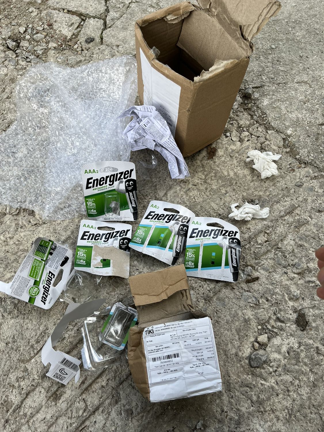 Cứ hành chính hãng là khoái rồi