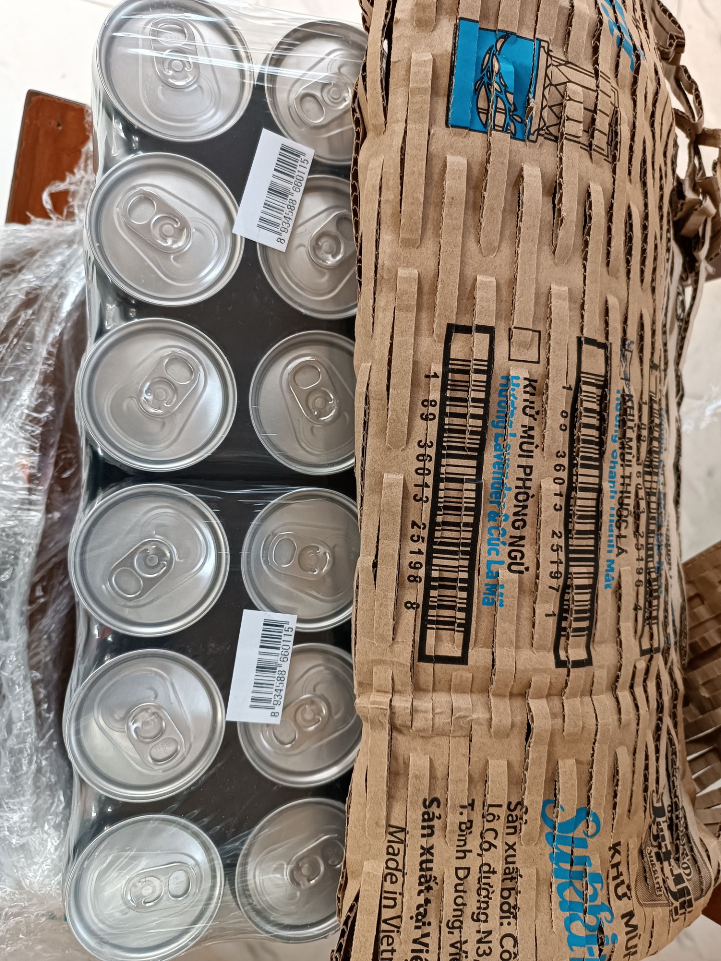 shop đóng gói rất cẩn thận, có tem hàng dễ vỡ, chống sốc rất kỹ. Rất thích cách phục vụ của shop. Hàng tặng kèm đẹp, k trầy xước hay gì cả. Rất ưng, sẽ ủng hộ dài lâu 💯💯