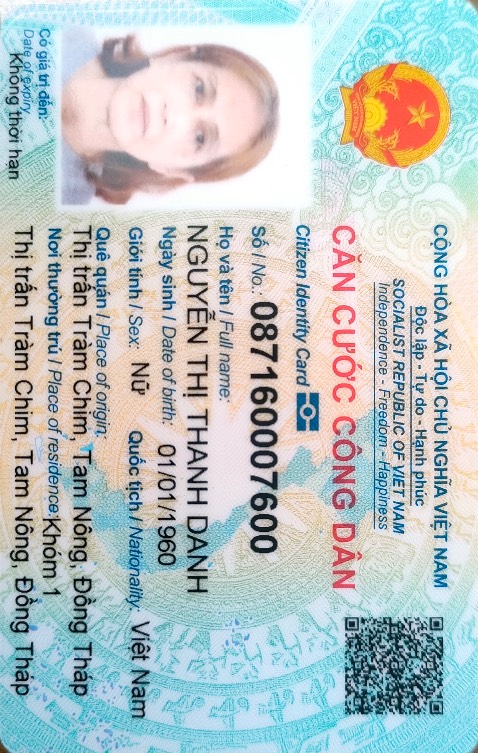 Chưa được gọn phần chân lắm, phần gắn điện thoại phải vặn ốc, ko có lò xo cho tiện, nói chung rẻ, tạm được, livetream thì ok hơn.