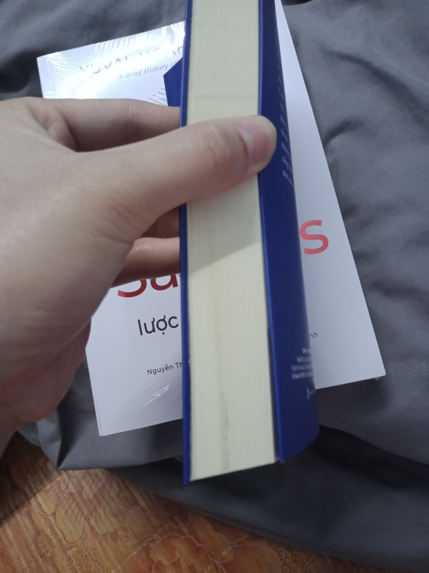 sách mới nhưng hơi mốc tý mình k ưng lắm. Thấy cô giáo mình rv quyển này hay nên mua đọc cảm nhận