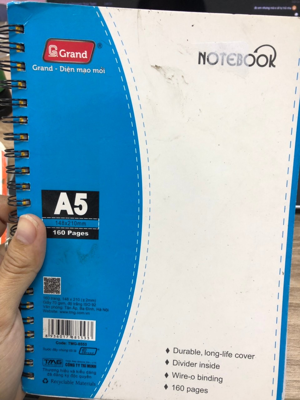 Chào Tiki. Mình đã nhận được 4 cuốn sổ trong đơn hàng đặt. Trong đó 3 quyển thì không dùng được ( sổ quăn góc, rách, dơ) Bạn có thể xem hình đính kèm. Đơn hàng này mình sẽ trả lại bên Tiki để chuyển lại cho mình sổ khác hoặc hoàn tiền giúp mình. Và mình mong là sẽ không nhận được những đơn hàng tiếp theo không được kiểm tra chất lượng trước khi giao cho khách hàng. Cảm ơn Tiki