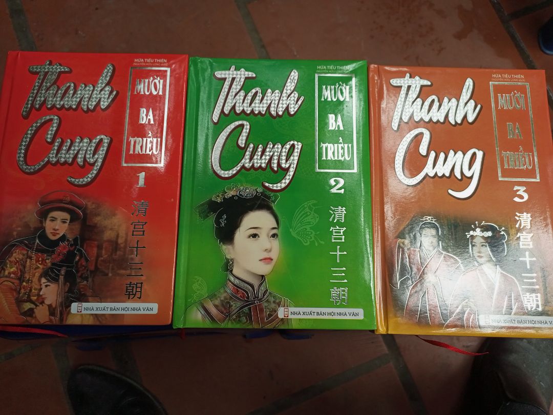 bìa cứng tốt( được 2 sao).
ruột bên trong trắng sáng (được 2 sao) nhưng hơi mỏng( trừ 1 sao).
chấp nhận được ah.
cho 4 sao ah.