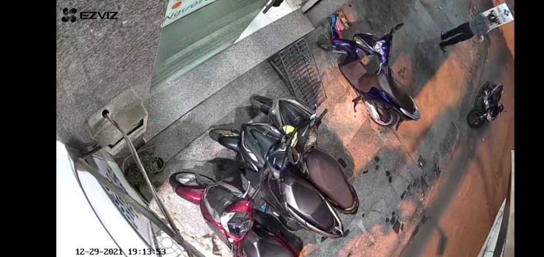 Sản phẩm chính hãng nguyên seal,  mở hộp là thấy kết rồi.  Giao hàng cực nhanh, độ bền chắc sẽ tốt  vì cam rất chắc chắn.