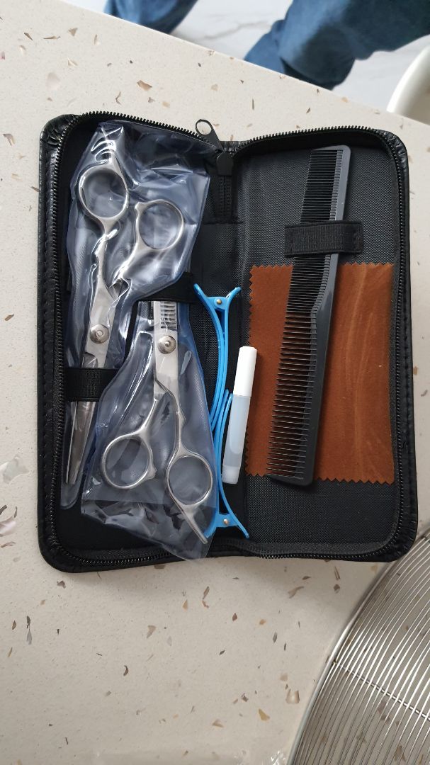 giao hàng nhanh đúng hẹn. sản phẩm đẹp, đầy đủ bao và phụ kiện. kiểm tra thử thấy khá sắc, chưa biết giữ được độ sắc lâu hay không. với nhu cầu sử dụng cá nhân, không chuyên nghiệp thì vậy là rất ok rồi.