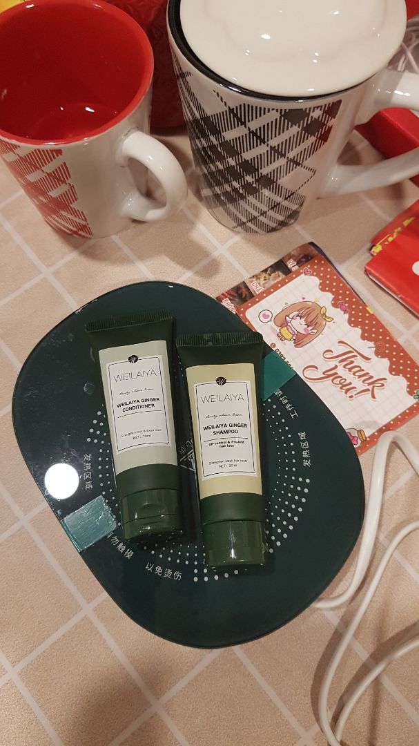 Bộ sản phẩm dầu gội, dầu xả Weilaiya mini màu xanh dùng thử. Thank shop!