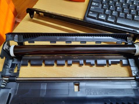 Hàng không đúng mô tả, không thể sử dụng cho máy in 2321D. Đề nghị shop mô tả đúng hàng hóa, loại máy sử dụng. Không "treo đầu dê bán thịt ***" làm mất thời gian và tăng trải nghiệm tồi tệ của khách hàng.