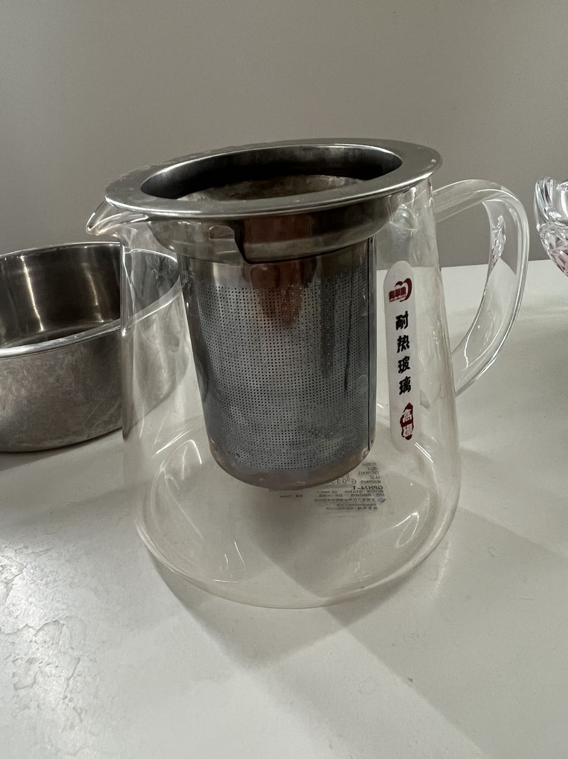 Giao hàng đúng hẹn, chất lượng ok, tuy nhiên loại bình này rót mạnh nước sẽ dễ bị ra ngoài