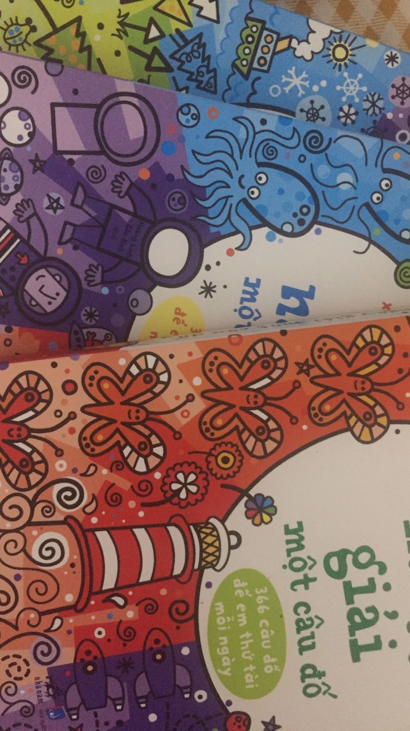 Quá đã lun mng oi, mới đầu em cũng sợ *** đảo mua combo mà không phải ba cuốn nma em vẫn quyết định thử rùi ngta gửi em ba cuốn thiệt. tính ra mua lẻ mà 3 cuốn tới hơn 300 mà này có 150 mua đc 3 cuốn. bth em ít đánh giá lắm mà này đỉnh quá nên phải đánh giá liền, cảm ơn sốp 😘❤️