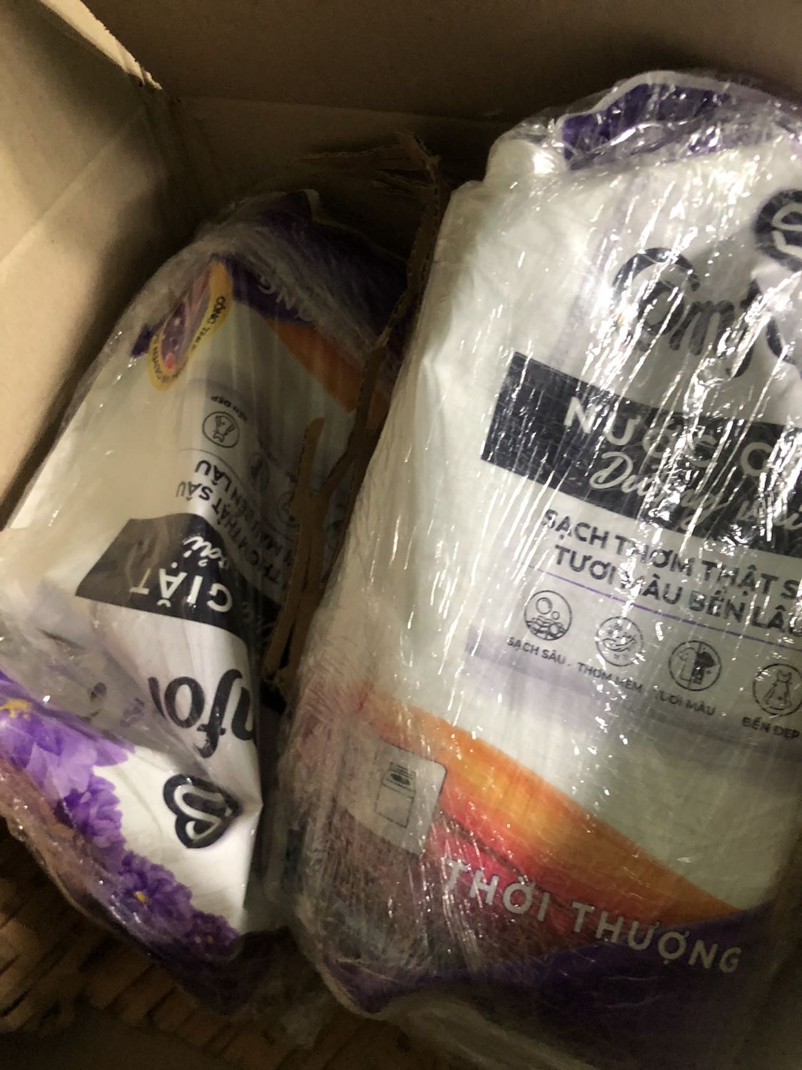 Tiki đóng gói hàng rất cẩn thận, thân thiện môi trường.
Hàng giao siêu nhanh.
Mình săn dc mã ngày 5/5 lên giảm giá sâu .
Ship rất nhiệt tình