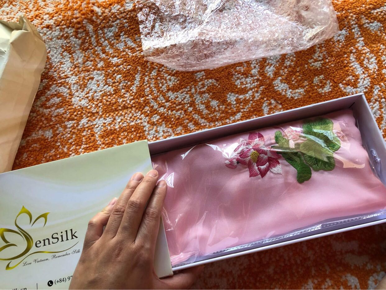 Hàng chất lượng, phù hợp làm quà tặng cao cấp. 
Nhà bán hàng và Tiki đóng gói rất chuẩn. 
Vote nhà bán hàng 5*