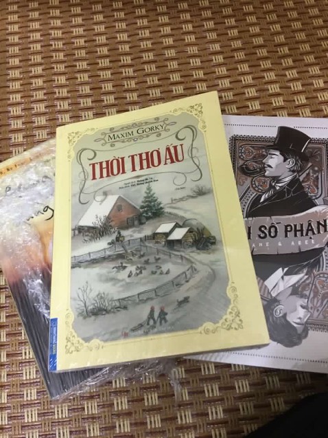 đều là những cuốn sách mình đã muốn đọc từ lấu, đóng gói rất chu đáo, 10₫ cho dịch vụ của tiki