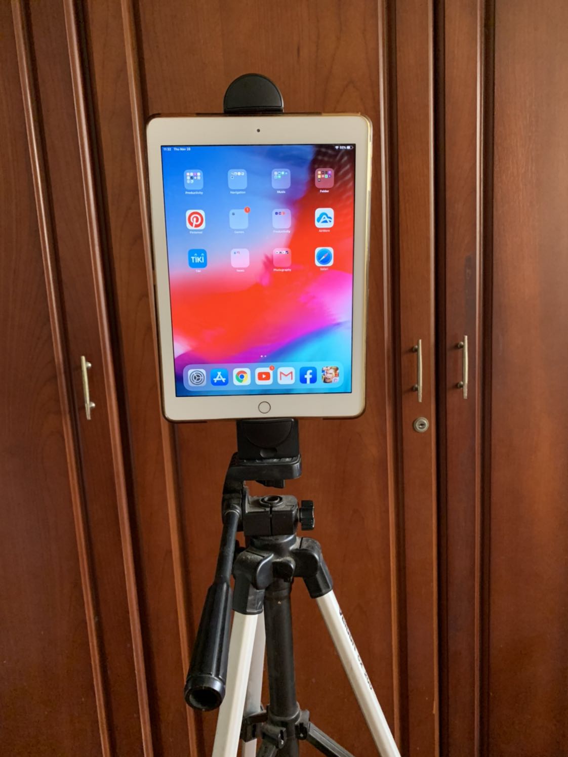 Sản phẩm kẹp được ipad 9.7 in
Các nút thao tác hơi cứng