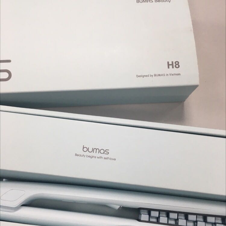 Ừm cũng có mua 1 sp lược chải của shop rồi, đến hôm nay thấy có máy này mua luôn :)) chất lượng sp thì như ghế vì nó không phải bàn, sao shop không ra luôn 1 thể để mình mua:)) k biết sau có ra thêm sp gì nữa không