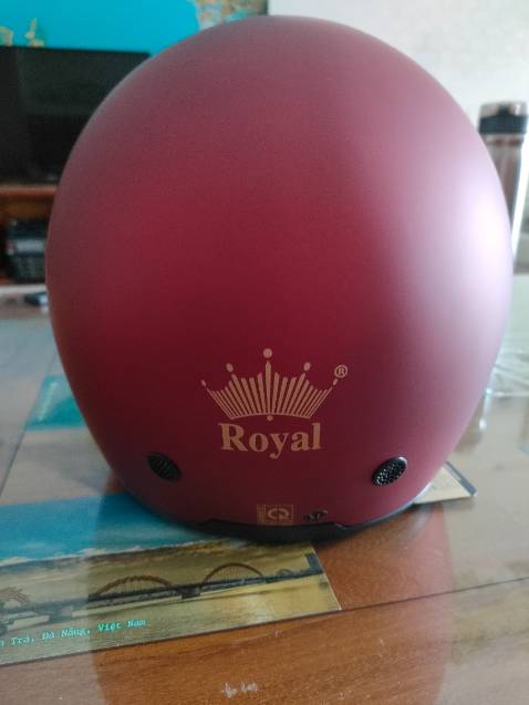 Giao hàng nhanh, bao ộc cẩn thận.
Mũ giống như quảng cáo. 
Có thêm bao đựng mũ, nút nhựa thông gió dự phòng