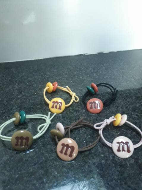 dây buộc tóc NASI đẹp lắm nha, giá rẻ, giao hàng nhanh, gói hàng cẩn thận. Tuyệt vời!