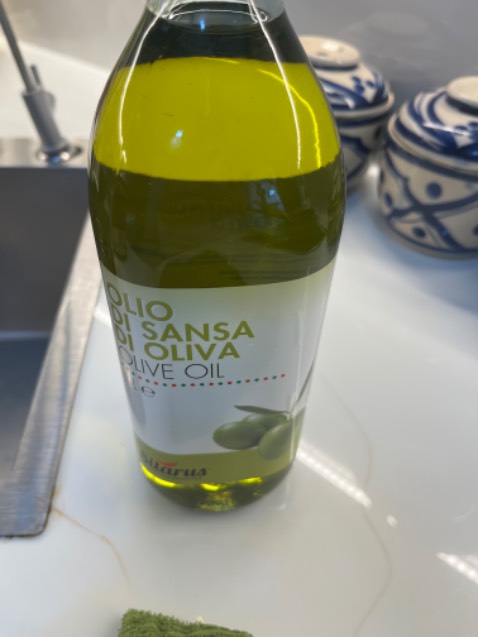 Giao hàng nhanh, dùng chiên xào khá tốt, nhà m hay dùng loại này