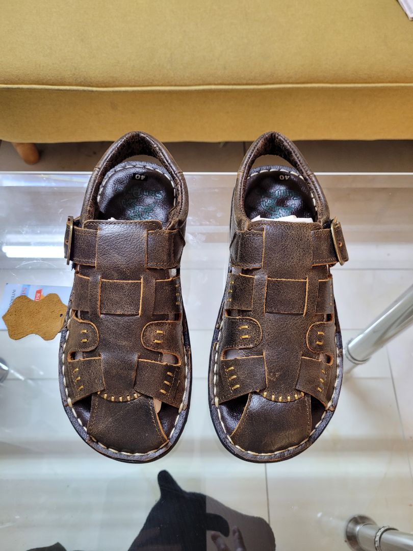 1 xíu cũng k chê đc. Sandal đẹp mà chất liệu còn mềm êm nữa. Chấm shop 10 sao luôn!