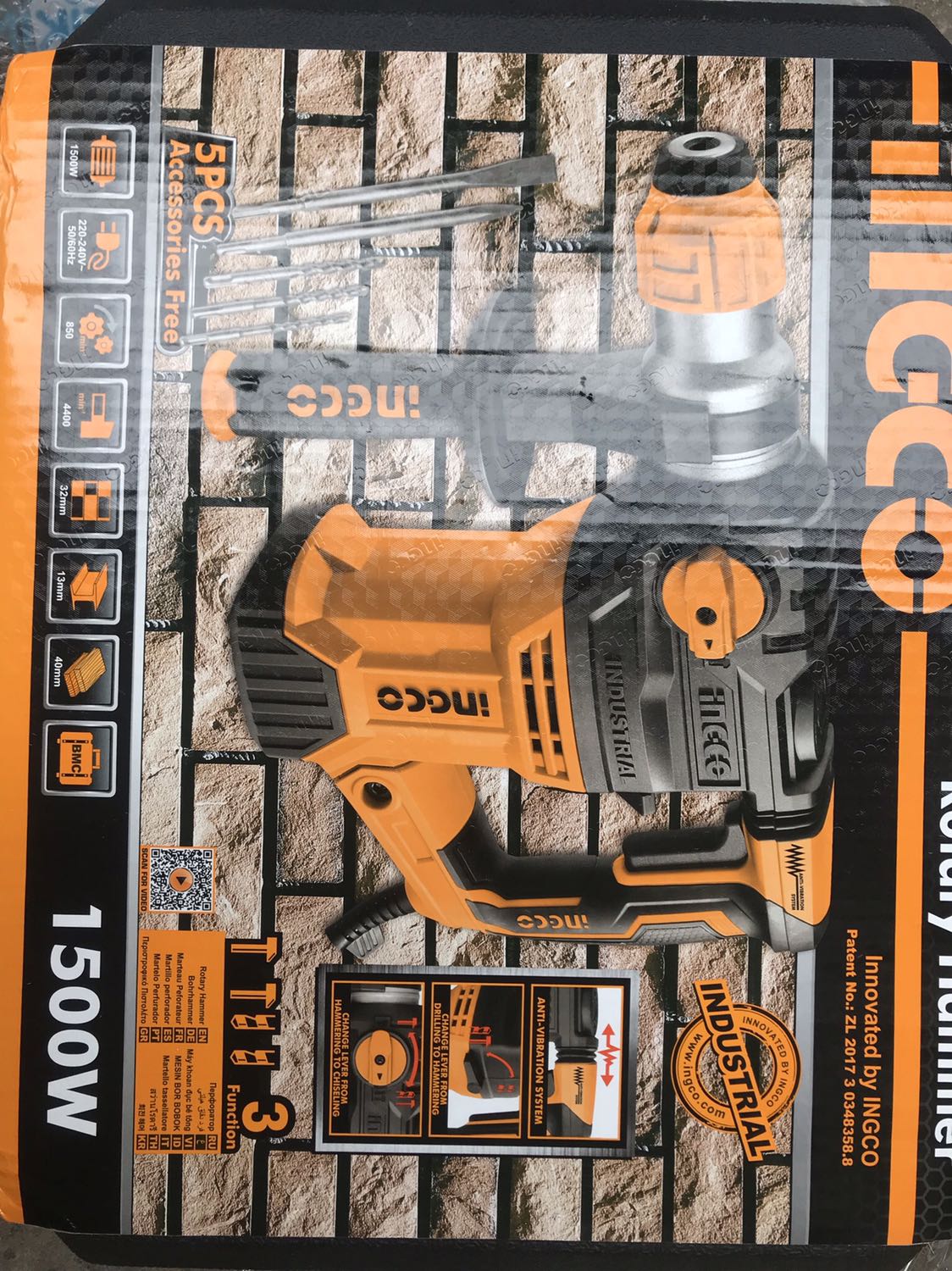 Sản phẩm đẹp và nặng đô. Mình cầm rất đầm tay. Đã đục vài cái điều hoà rồi. Đánh giá khách quan là tốt. Mong là máy bền